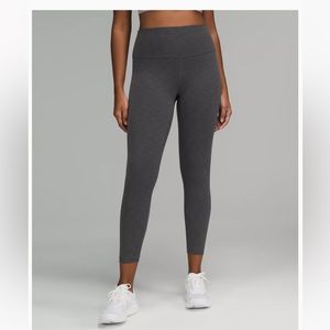 Lulu Lemon wonder train legging size 8